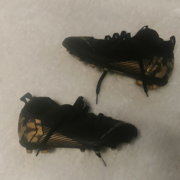 Kids soccer cleats - Picture 1 of 1